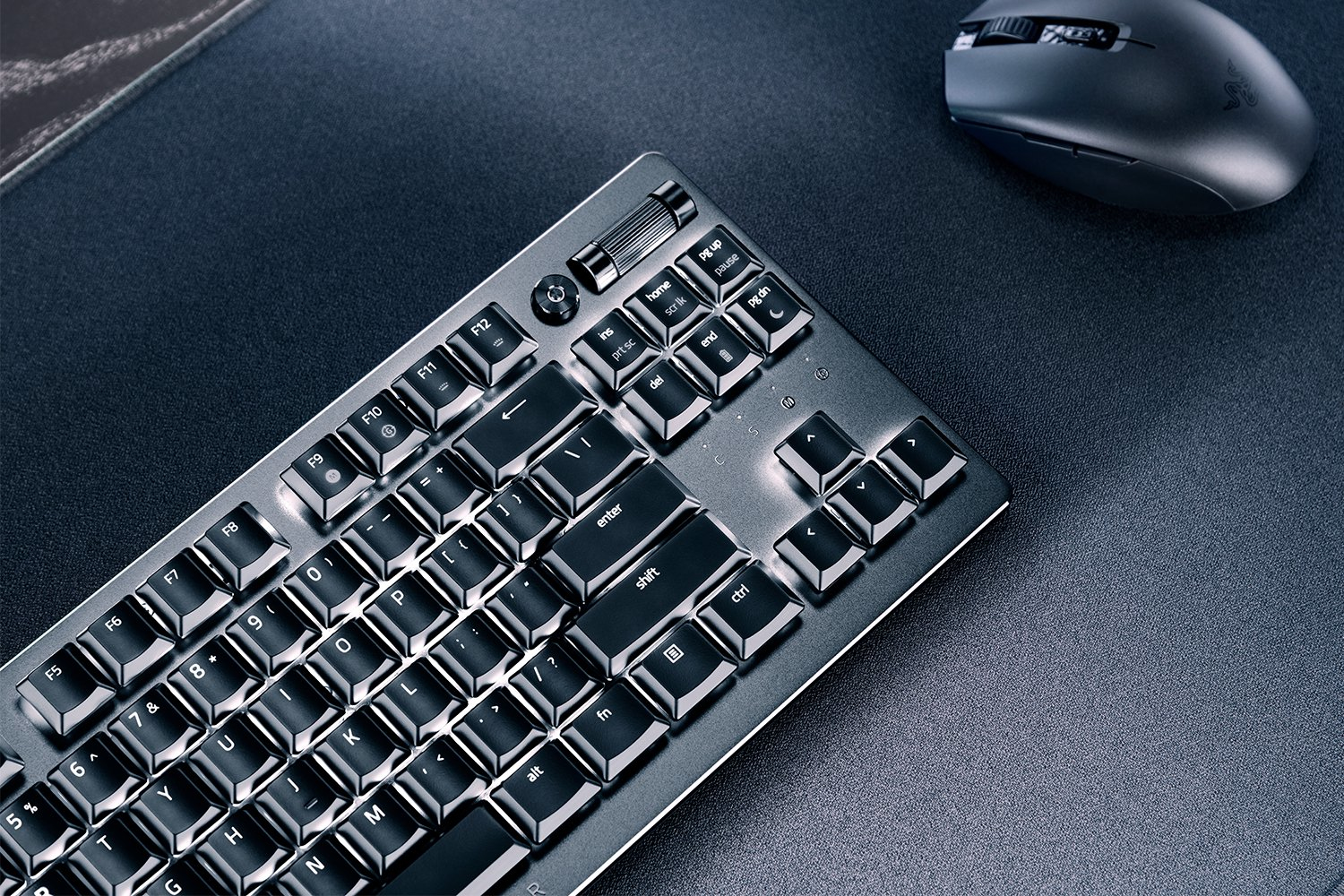 Razer DeathStalker V2 Pro TKL Gaming Keyboard Dual Wireless Optical Red Switches RGB UK-Layout