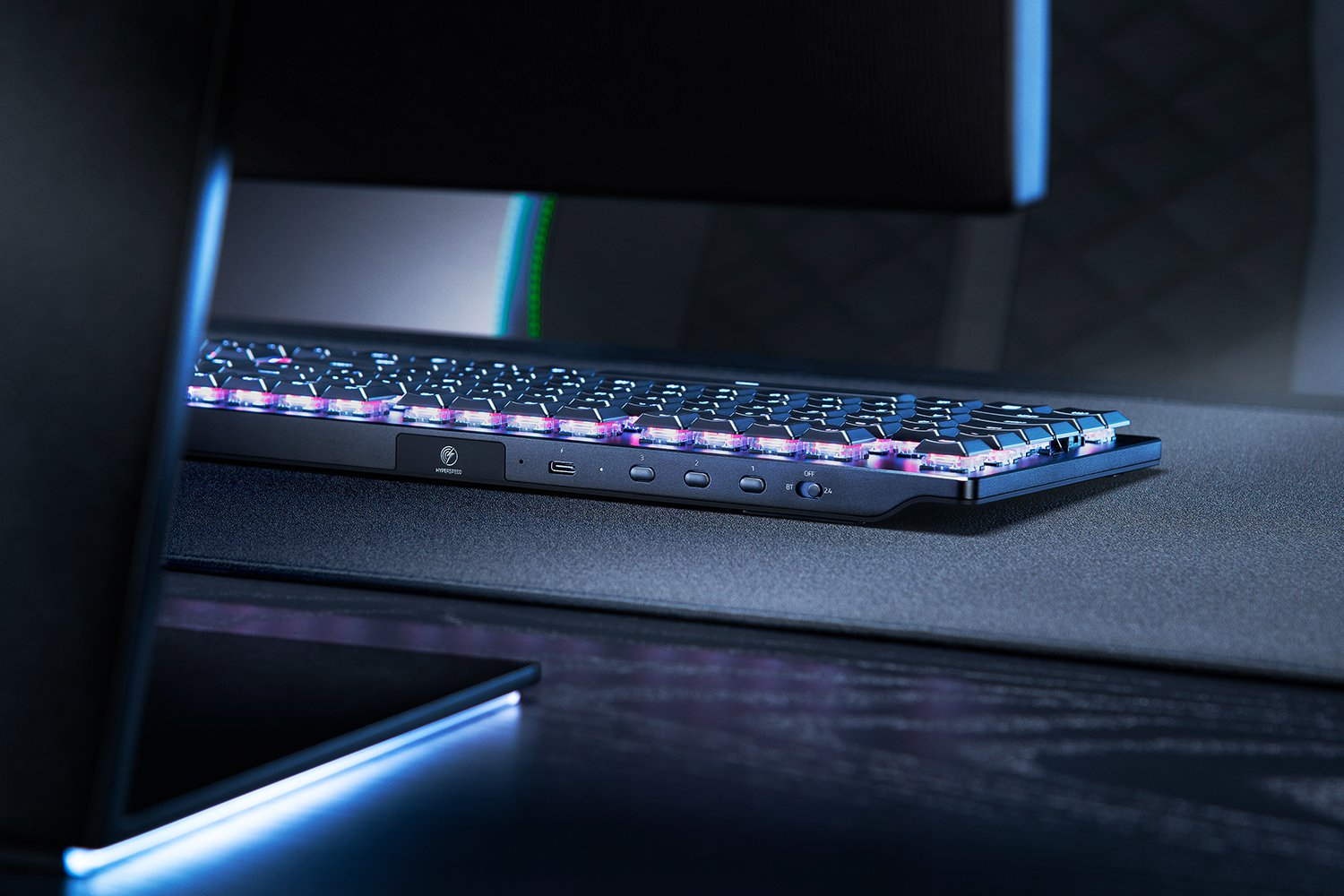 Razer DeathStalker V2 Pro TKL Gaming Keyboard Dual Wireless Optical Red Switches RGB UK-Layout